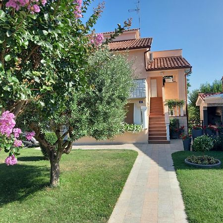 Apartment Vesna Porec Bagian luar foto