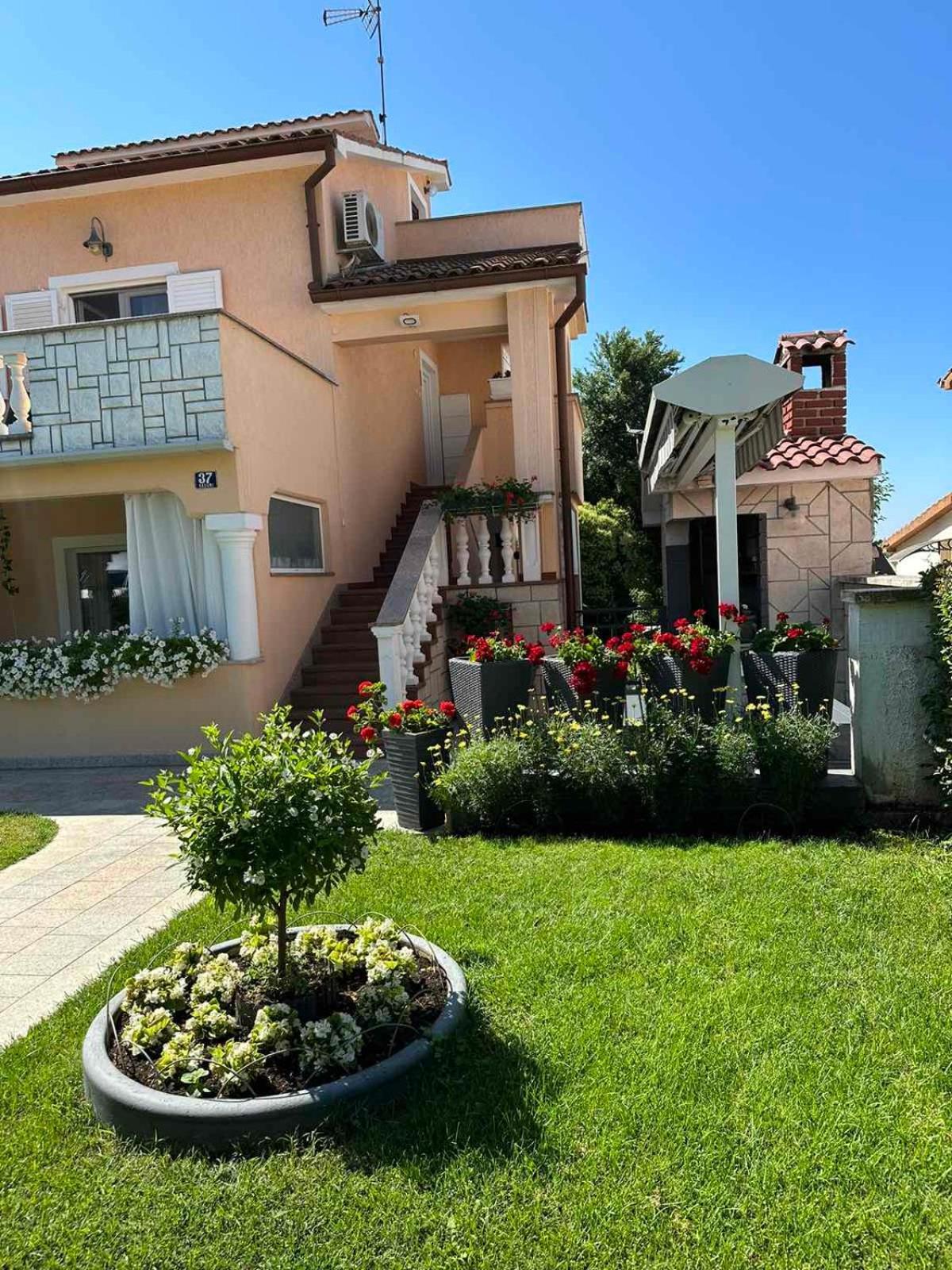 Apartment Vesna Porec Bagian luar foto