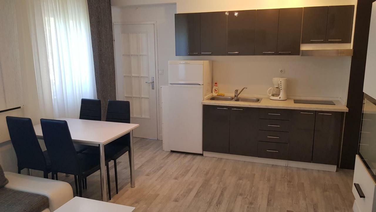 Apartment Vesna Porec Bagian luar foto